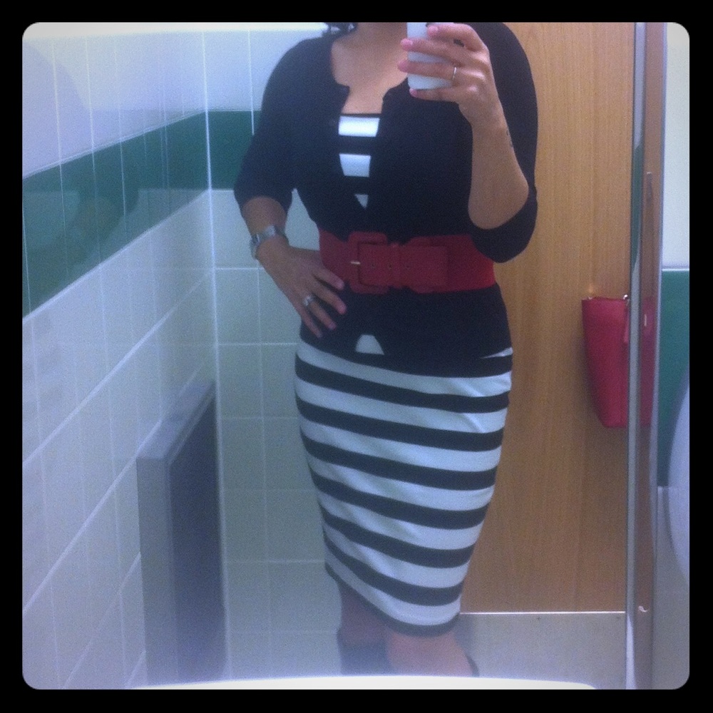 Form fitting strapless dress!